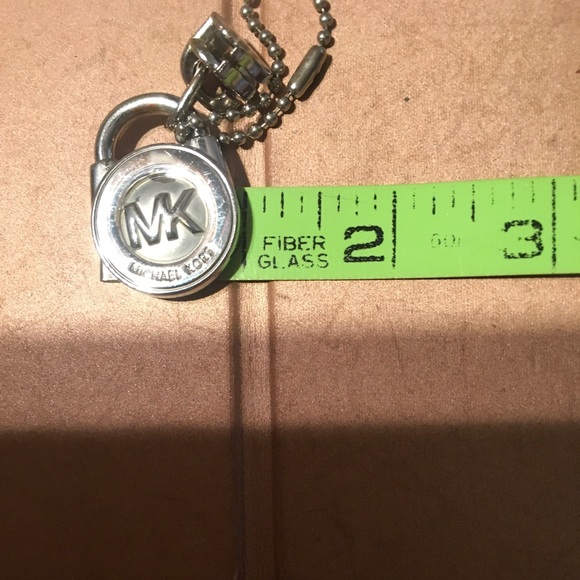 MICHAEL KORS Silver Tone Lock Charm Key Fob Keychain Bag Tag or Zipper Pull 1” - Picture 7 of 7